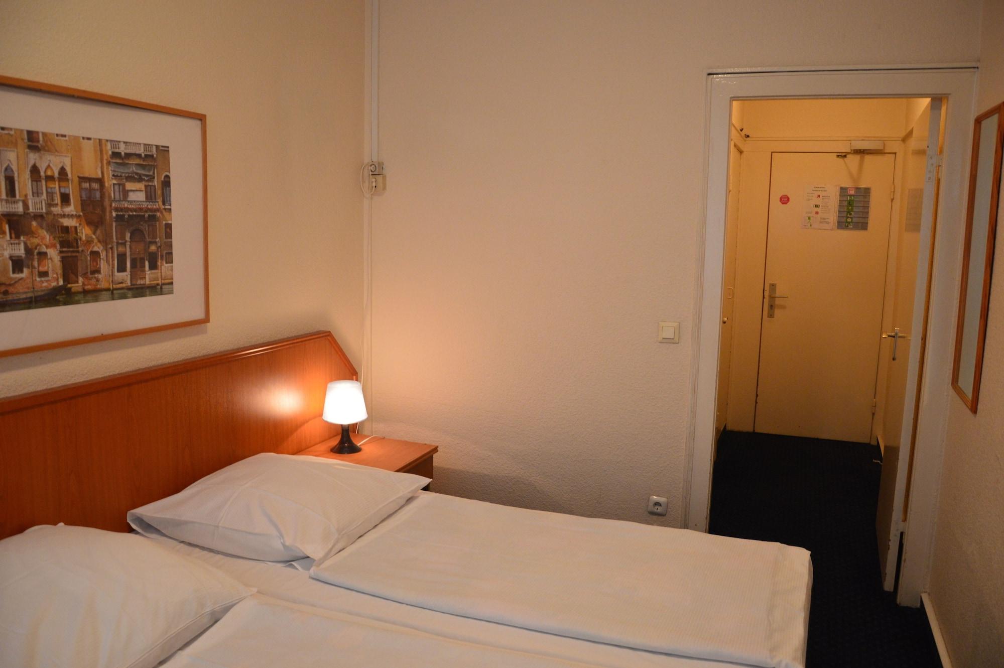 Hotel Mercedes/Centrum Αμβούργο Εξωτερικό φωτογραφία