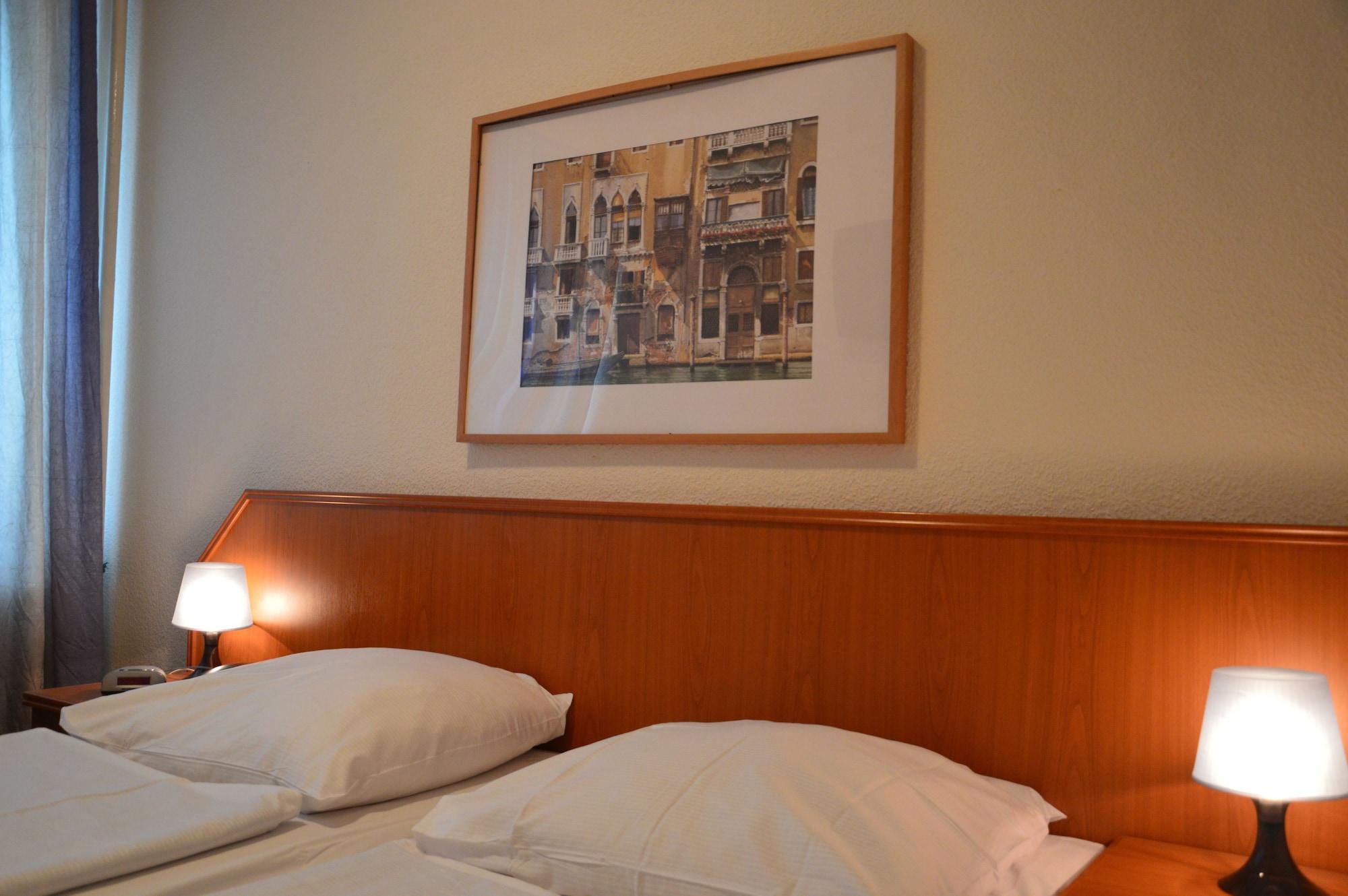 Hotel Mercedes/Centrum Αμβούργο Εξωτερικό φωτογραφία