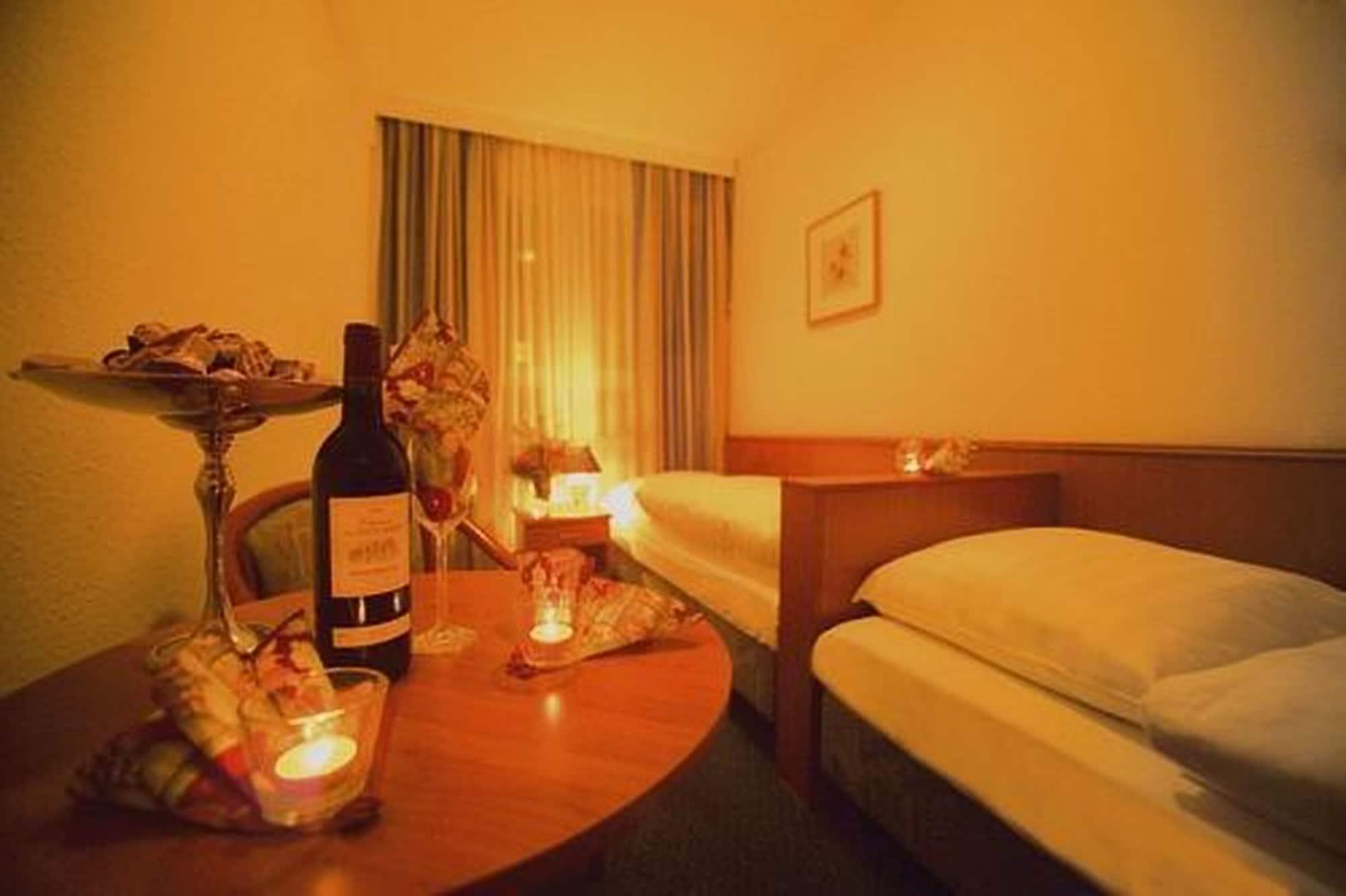 Hotel Mercedes/Centrum Αμβούργο Εξωτερικό φωτογραφία